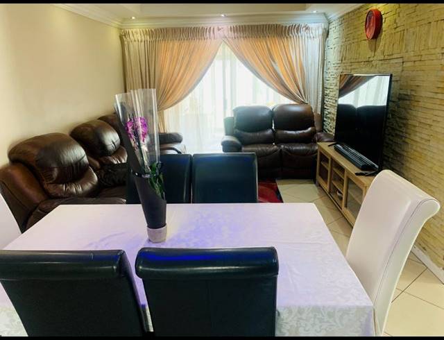 4 BEDROOM HOUSE FOR SALE IN SAVANNAH COUNTRY ESTATE